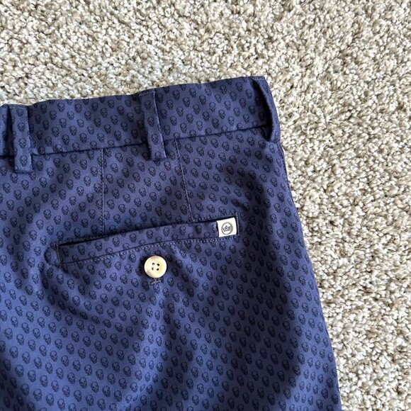 Peter Millar Men's Size 34 Skull Print Navy Blue Golf Shorts - Picture 4 of 9